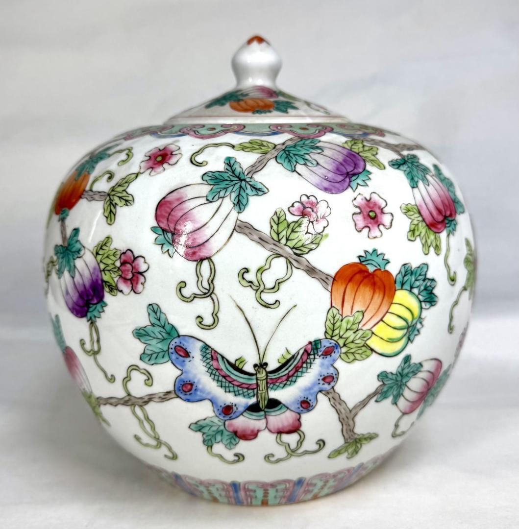 粉彩花蝶文蓋壷 唐物 骨董 古美術 中国古玩 入手困難コレクションWWTT317