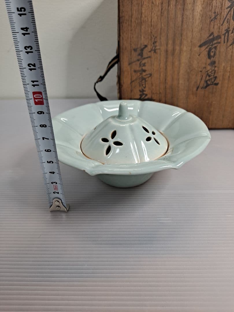 花型 香枦 骨董 白磁 青磁