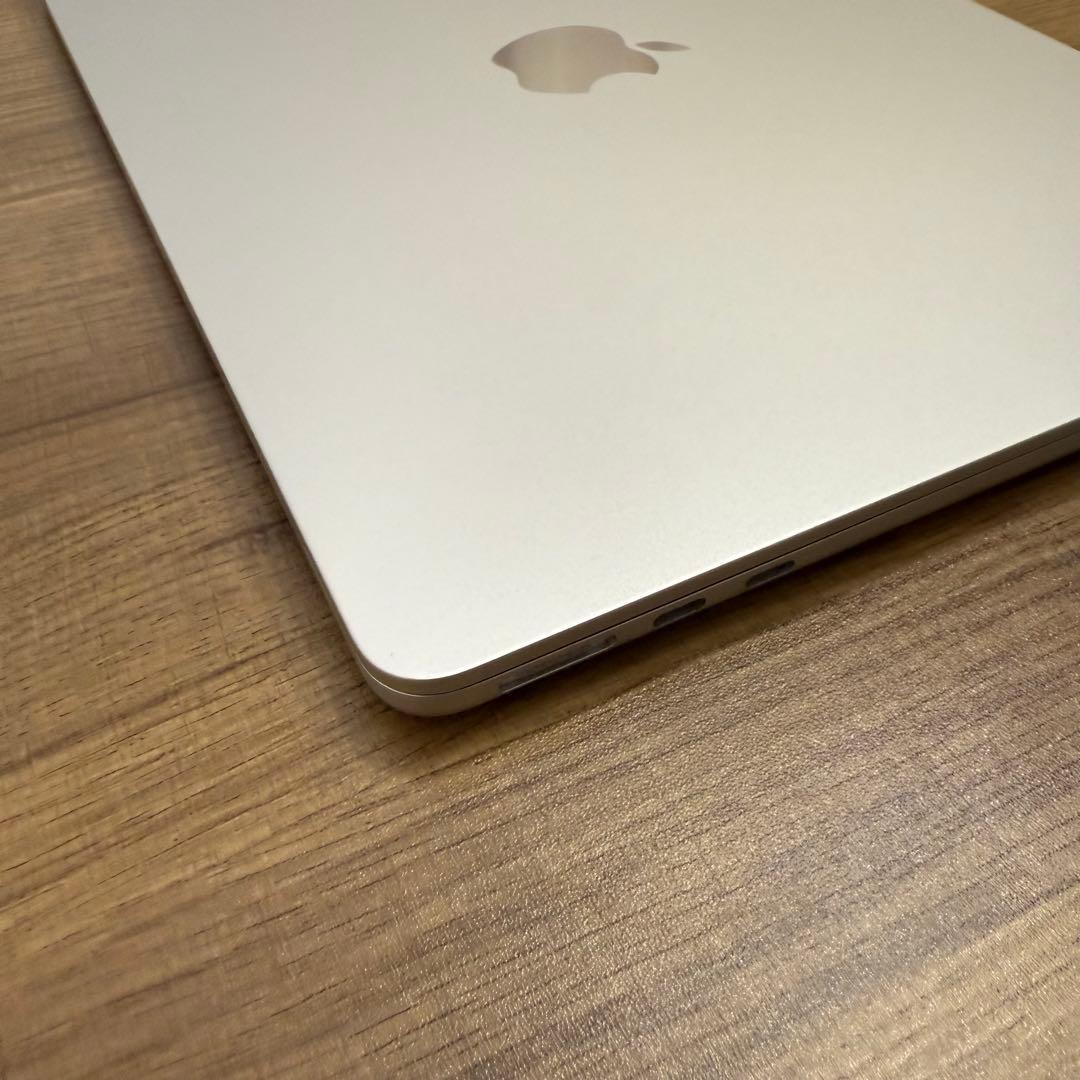 【美品】MacBook Air M2