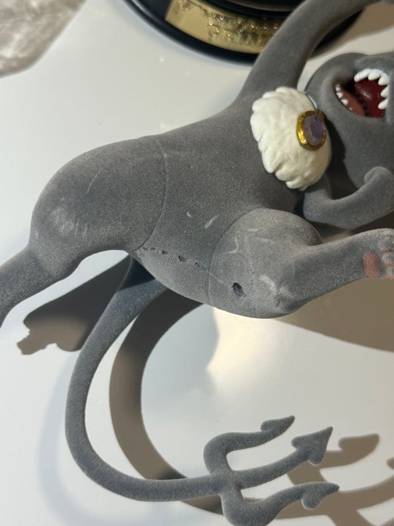 ツイステッドワンダーランド 2022年 グリム フロッキーフィギュア