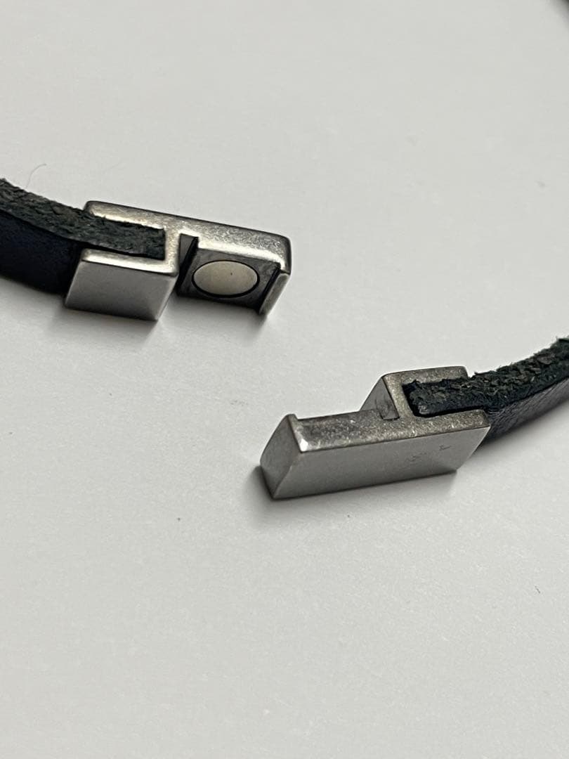 SAINT LAURENTサンローラン　プレート　レザー　ブレスレット　❤︎