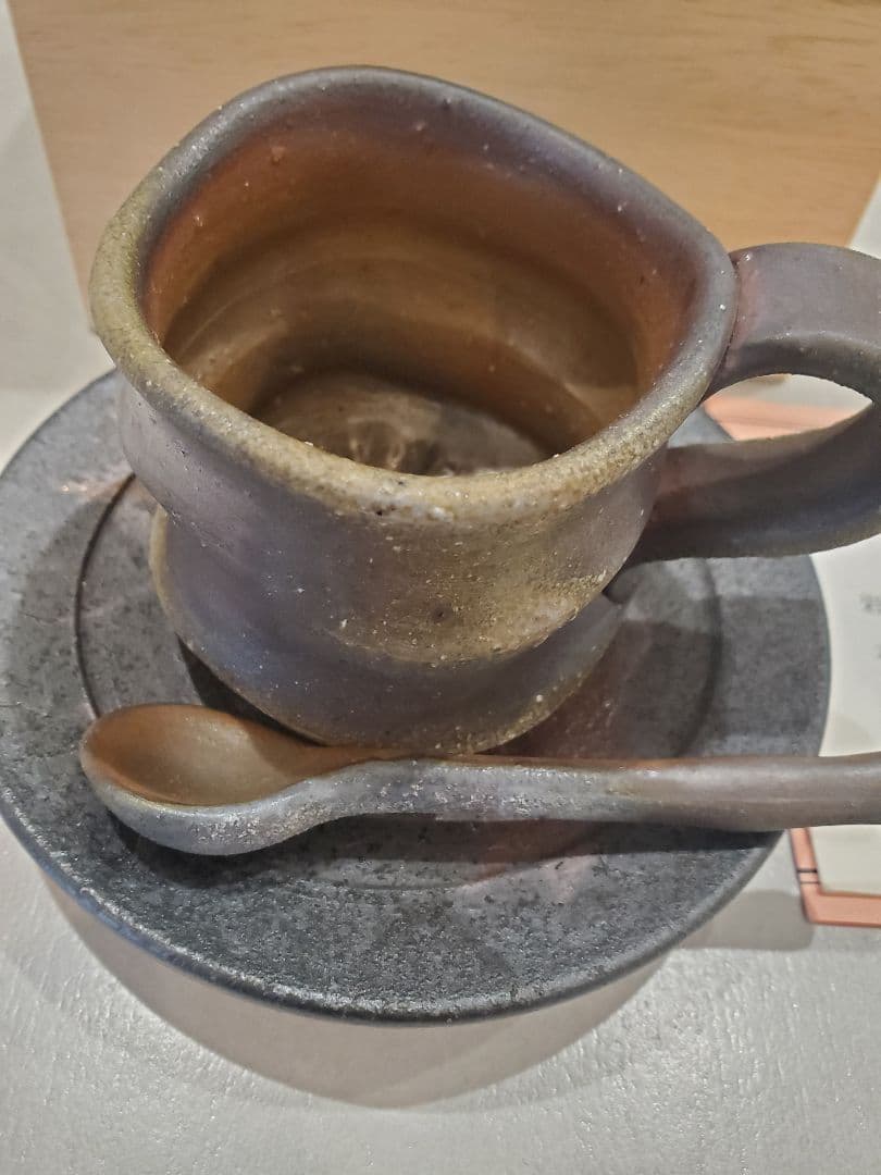 岩本哲也　備前焼　カップとソーサーセット