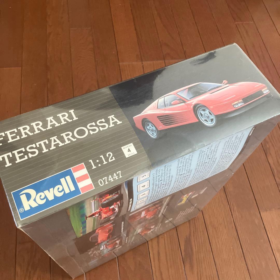 r*り様 Revell Ferrari Testarossa 1:12