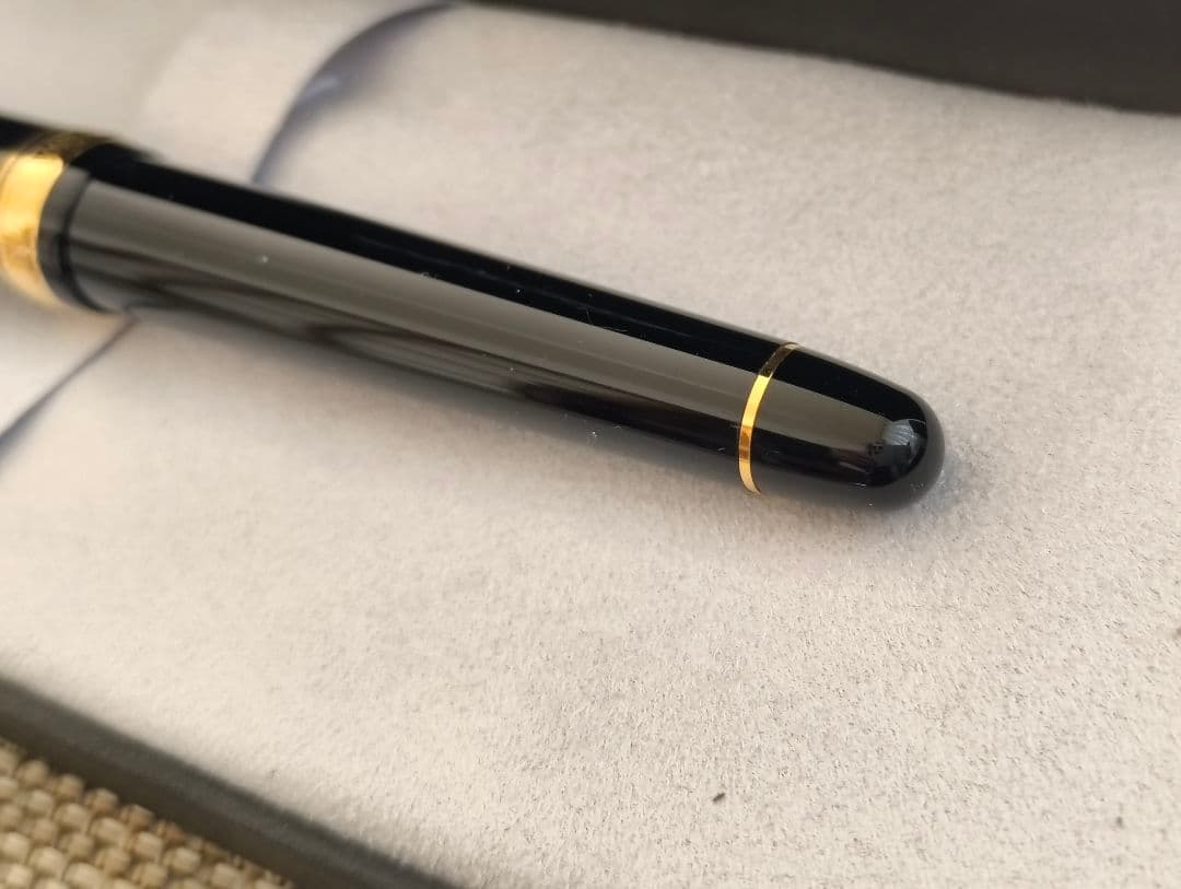 プラチナ万年筆 PLATINUM　#3776センチュリー　SF　細軟　ブラック