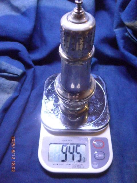 い*み様 未使用　英国の伝統工芸、大きな純銀の香辛料入れです。95g　ホールマー