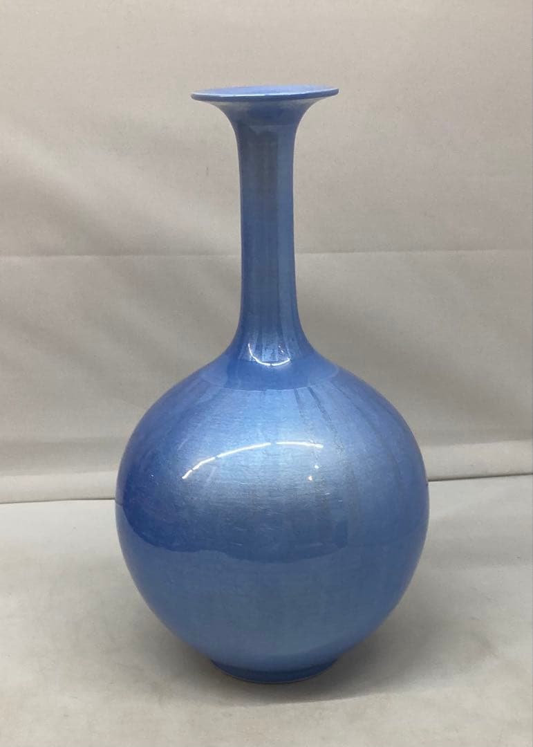 B474s「淡青釉裏銀彩 花入」中田一於作　共布共箱　九谷焼　師-3代徳田八十吉