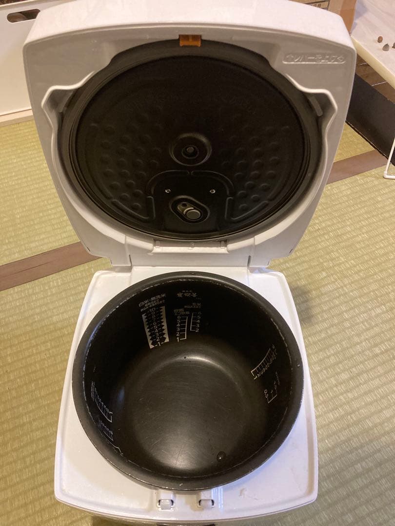 美品！一升炊き三菱電機 NJ-E18CJ-W 炊飯器 1.8L炭炊釜