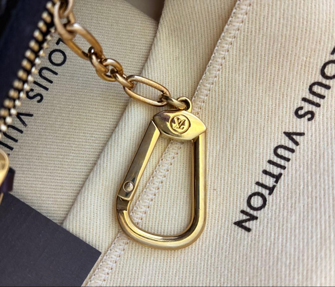 Louis Vuitton ヴェルニ　ポシェットクレNNケース