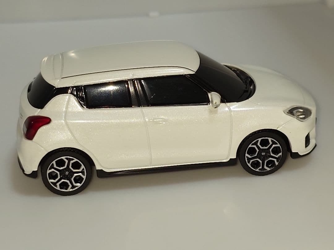 激レア! ZC33S スイフトスポーツ ホワイト プルバックカー