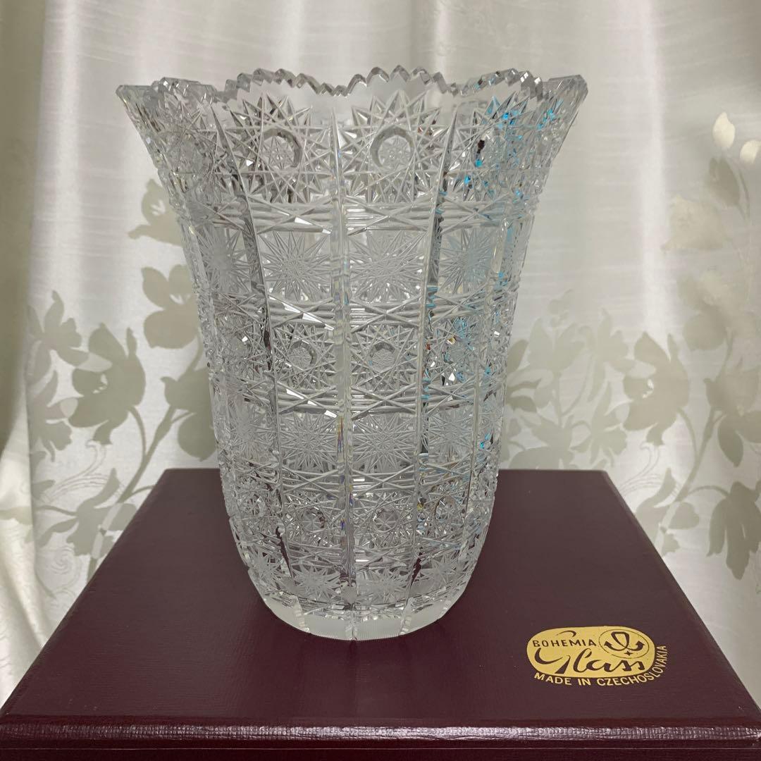 BOHEMIA GLASS ハンドカットフラワーベース クリア 未使用ケース入