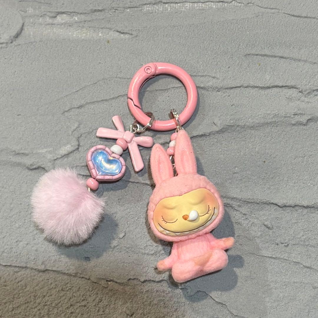 ラブブ labubu ヨガ フィギュア キーホルダー