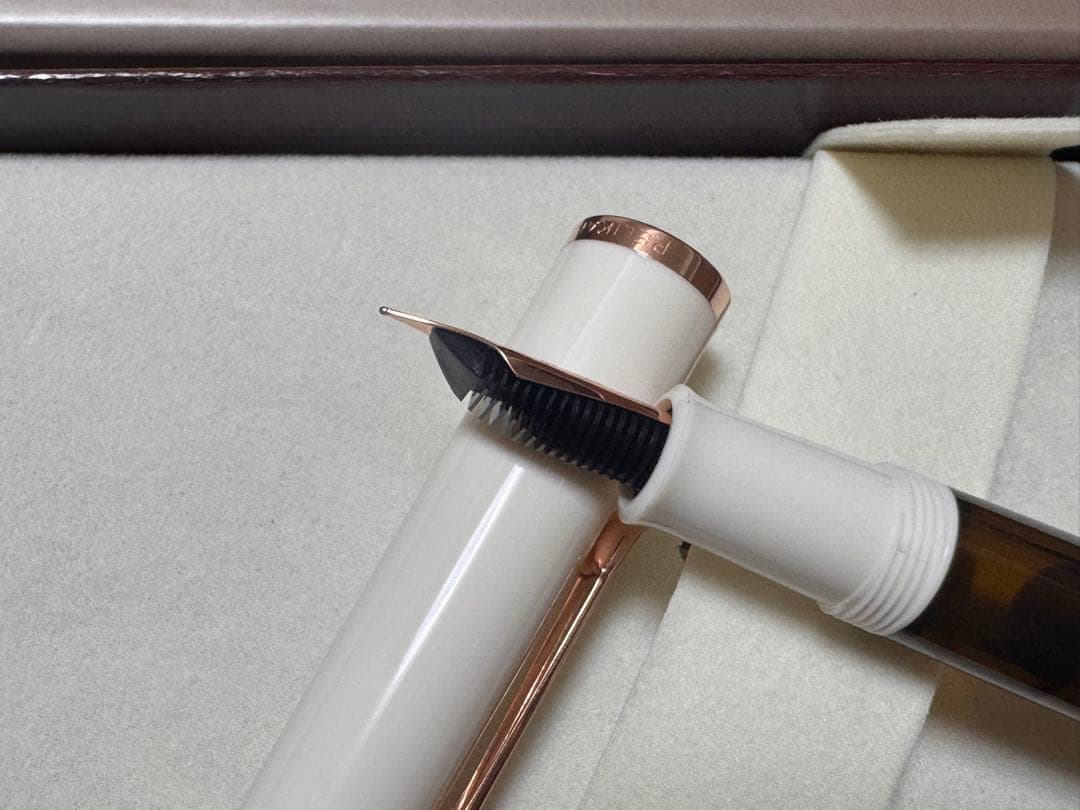 ペリカン 万年筆 クラシック M200コッパー ローズゴールド EF 極細字