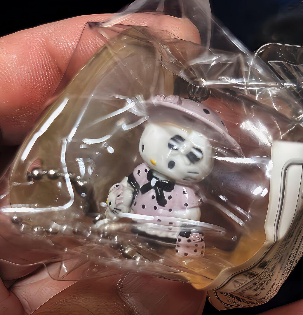 サンリオ カップ入りボールチェーン ハローキティ&チャーミーキティ 2006