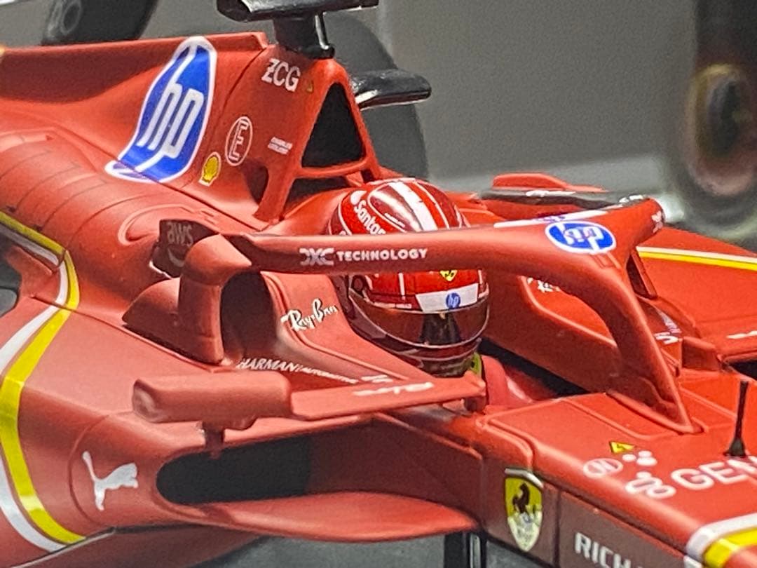 1/18 F1ブラーゴ　フェラーリSF-24 C.ルクレール×LED照明ケース