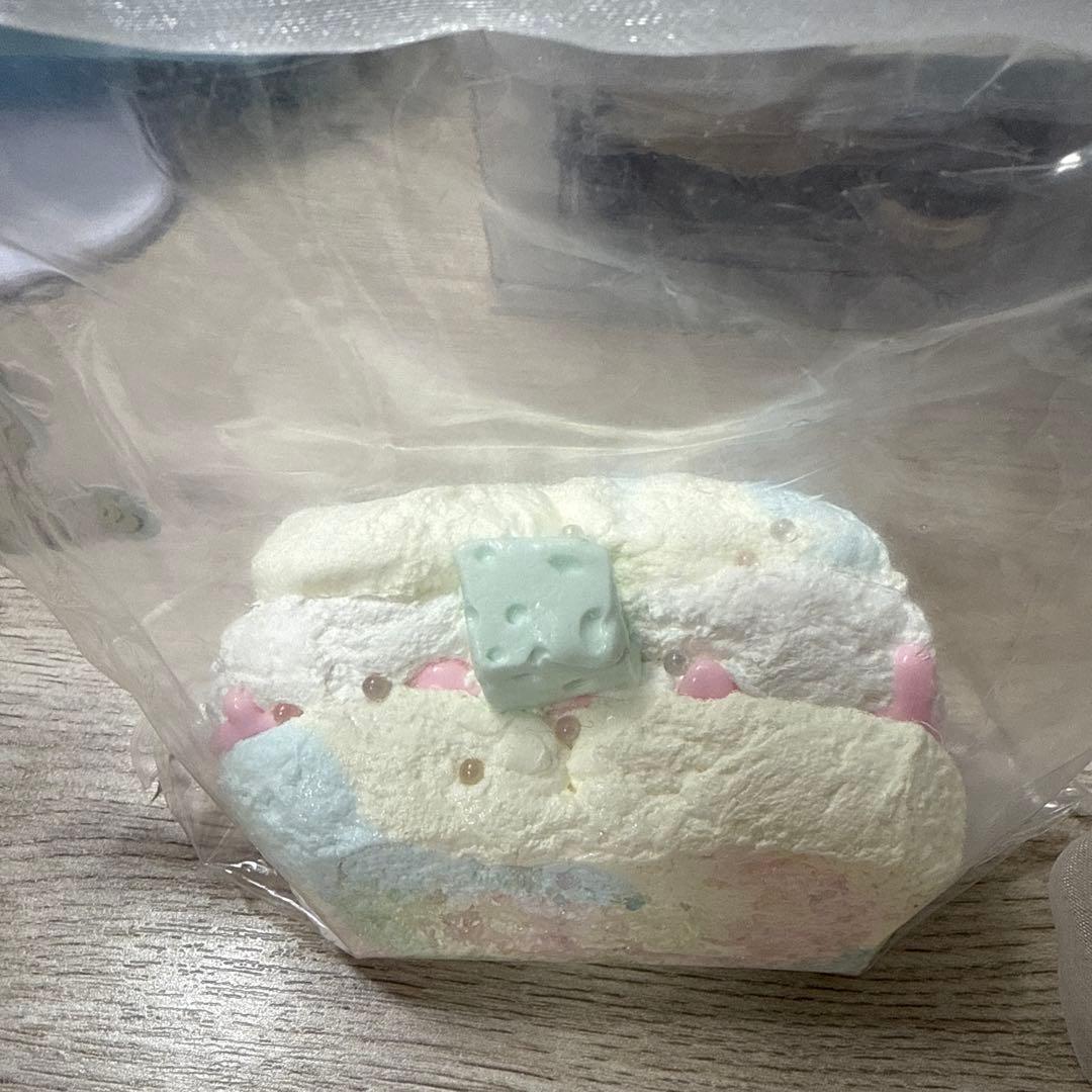 ファンタジー　3層ミニトースト　スクイーズ