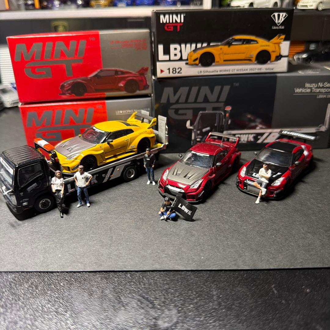 MINI GT LBWK 積載車と3台セット　追加でフィギュア