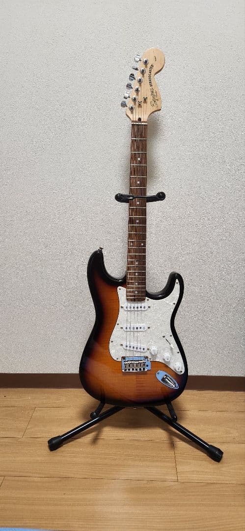 【美品】Squier Deluxe Stratocaster
