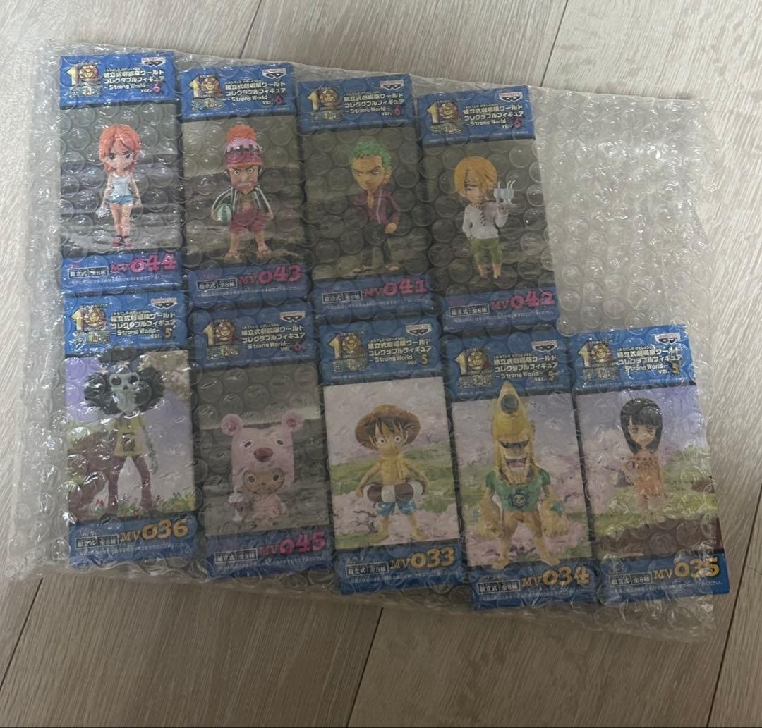 ワンピース　ワールドコレクタブル　ストロングワールド 麦わらの一味セット