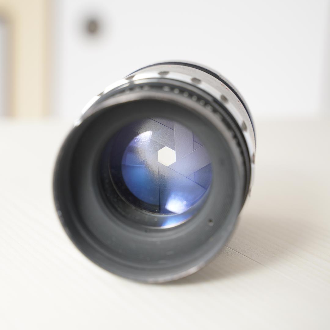 Trioplanトリオプラン 100mm f2.8（エキザクタマウント）