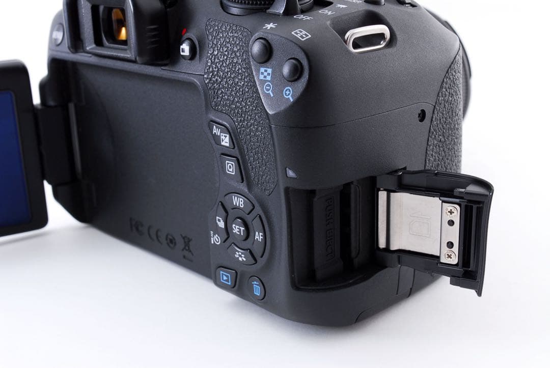 デジタル一眼レフカメラ/canon kiss x8i標準レンズセット