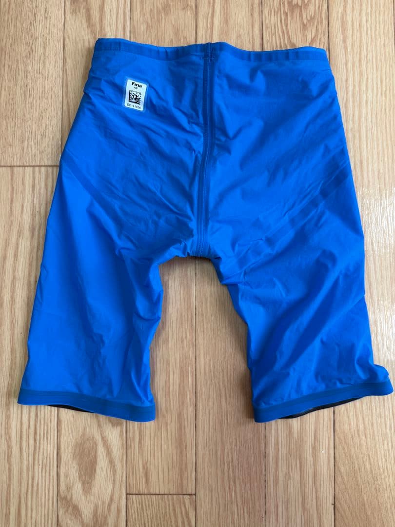 arena 競泳水着　アクアフォース　Mサイズ！