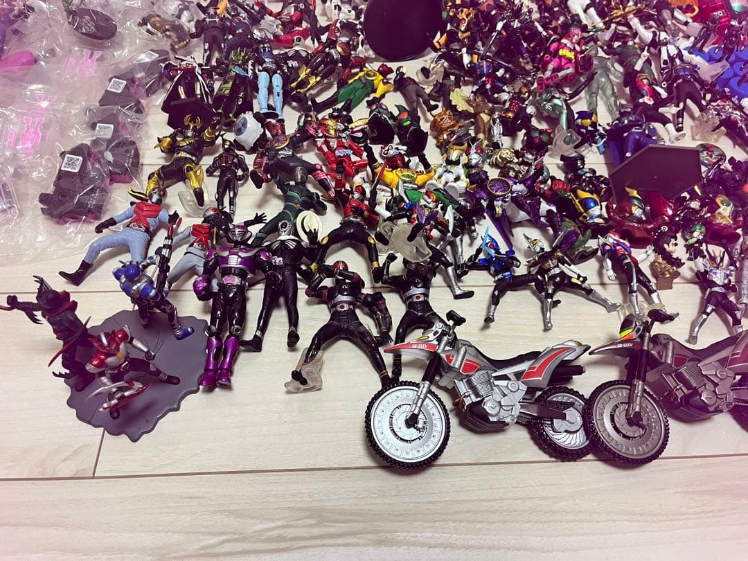 【大量】　仮面ライダー　まとめ売り　食玩　ガチャ　創絶　フィギュア　平成　HDM