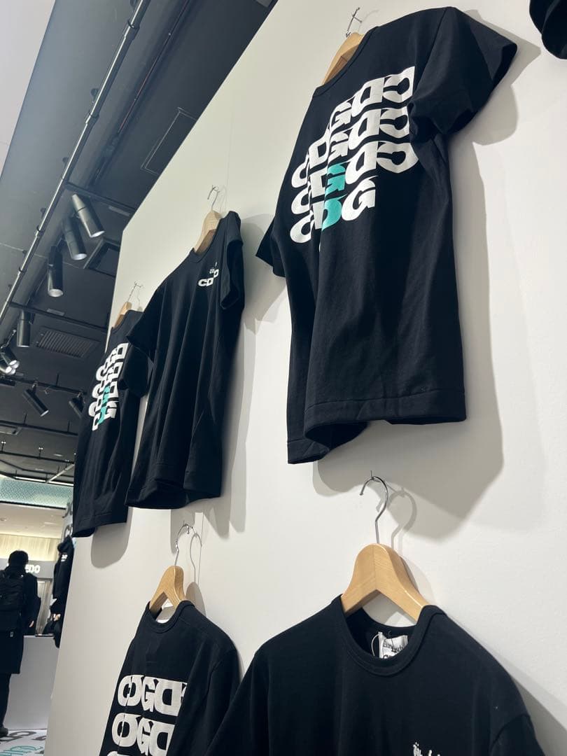 最安値 CDG G-DRAGON Ubermensch SYMBOL T