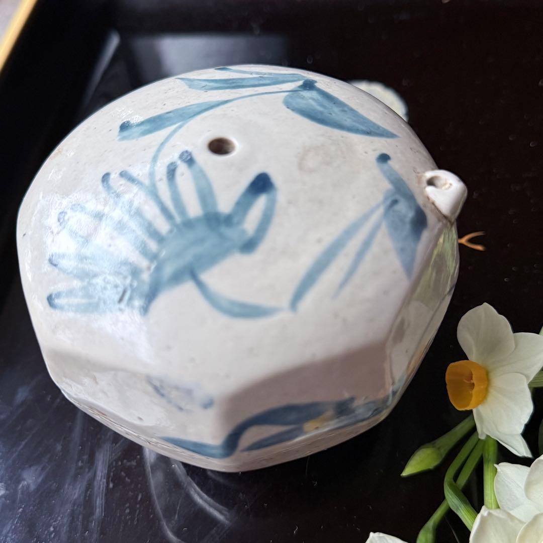 明日朝まで‼️大陸の息吹‼️書人の心　染付草花文時代染付水注　水滴一点