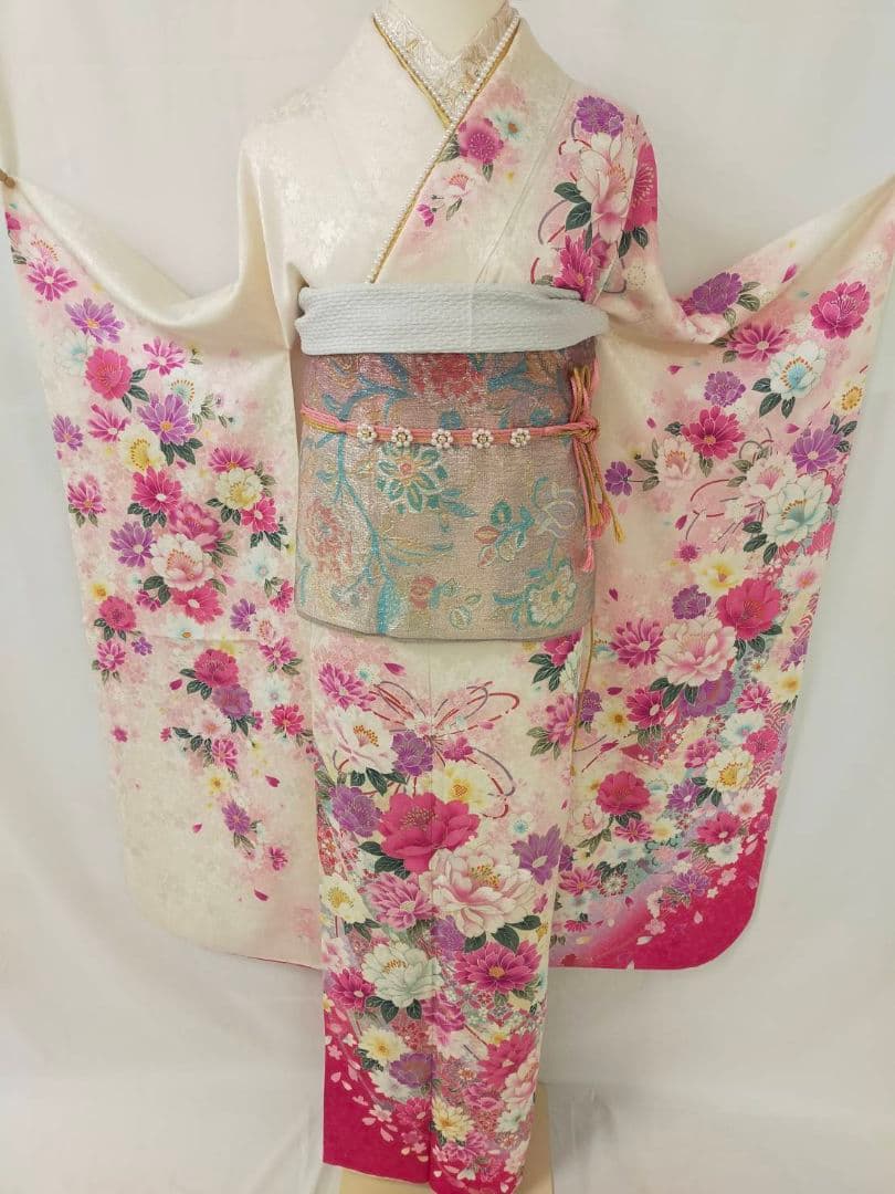 売約済み　★★正絹　プリンセススタイル　振袖3点セット(振袖帯長襦袢)★★