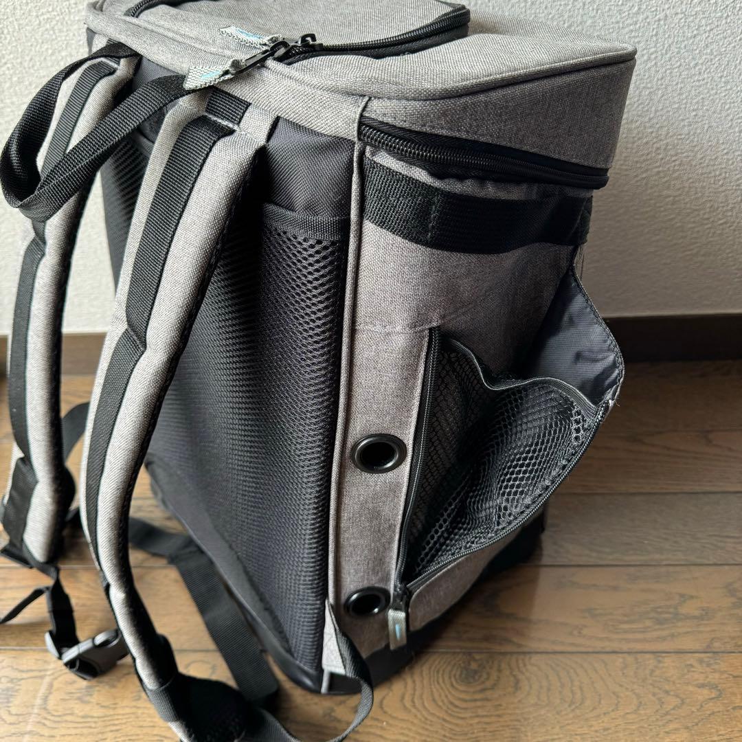 うさぎ専用　ラパンリュックキャリー　スノコ付きトイレ　給水器取付可　肩ズレ防止付