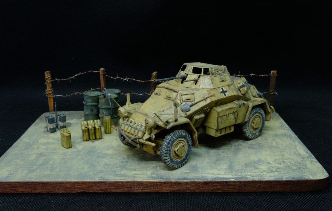 タミヤ【ドイツ軍】 sd.kfz222　1/35完成品　ジオラマベース付き