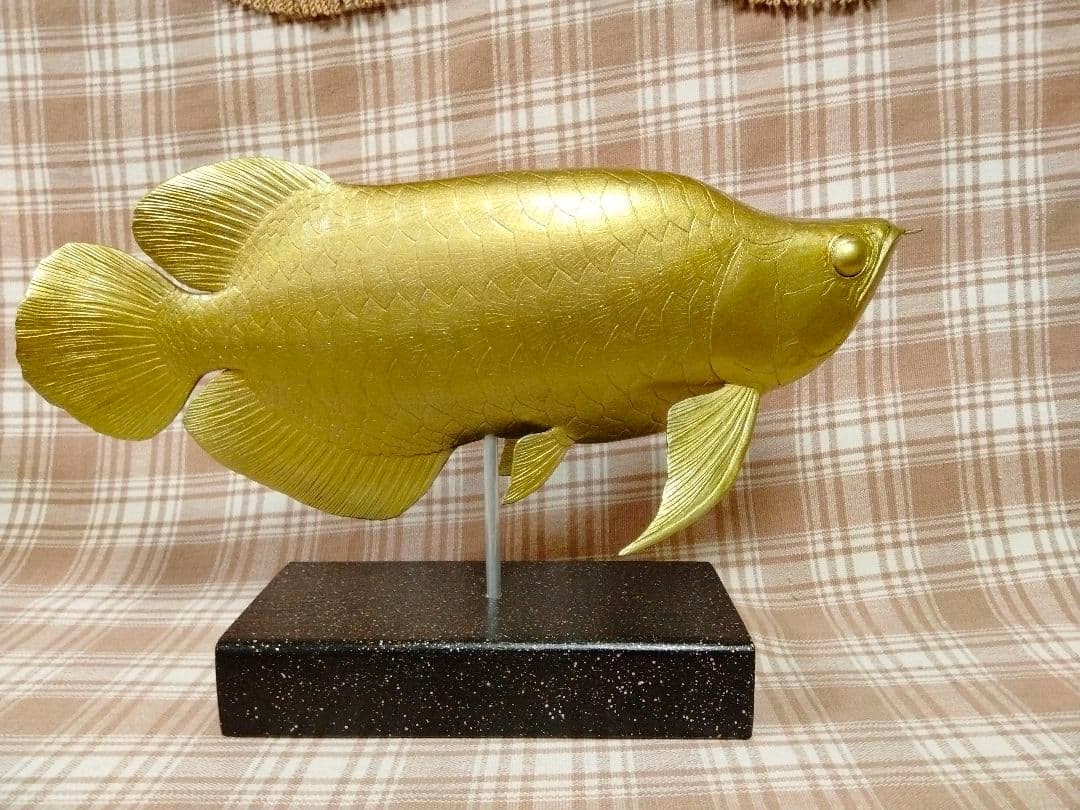 新作1 36cmアロワナ　魚模型　フィギュア　レプリカ　魚オブジェ　金色　縁起物