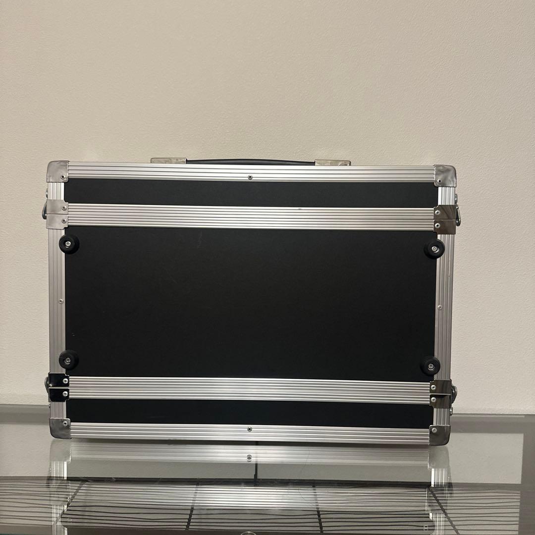 T.C. Electronic M-ONEマルチエフェクター ケース・説明書付属