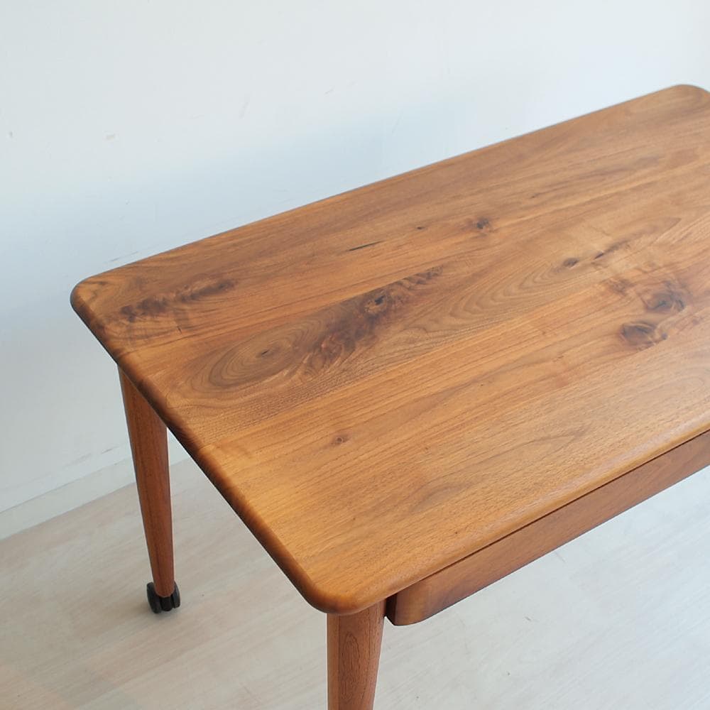 ウォールナット無垢材 ワークデスク キャスター付き 高さ62cm 低め 北欧