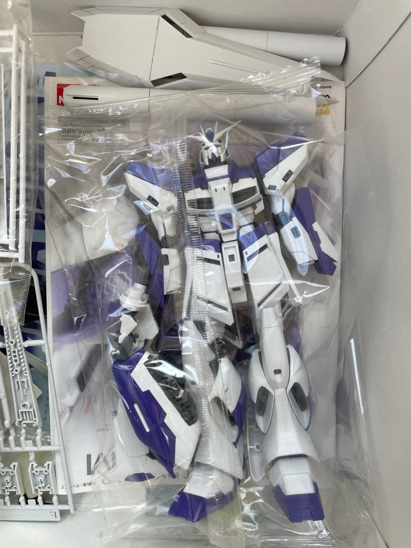 H-I Gundam Ver.Ka MG ジャンク　と　スプレー