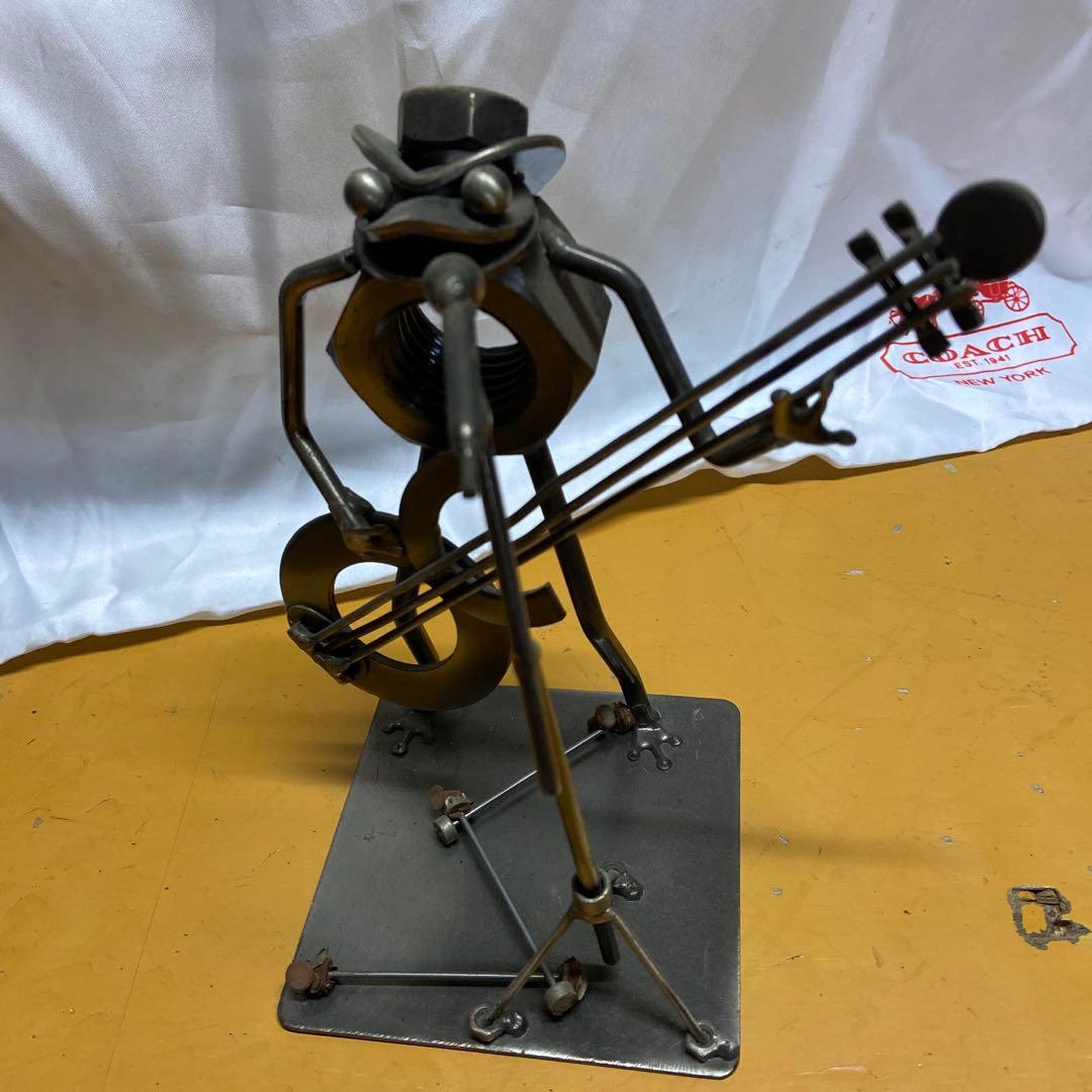 ナツトをモチーフとしたバンド