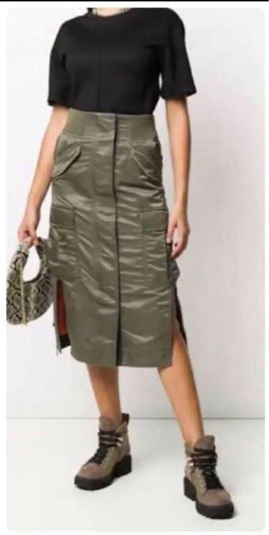 サカイ　sacai ナイロン　カーキ　オレンジ　MA-1 スカート　３