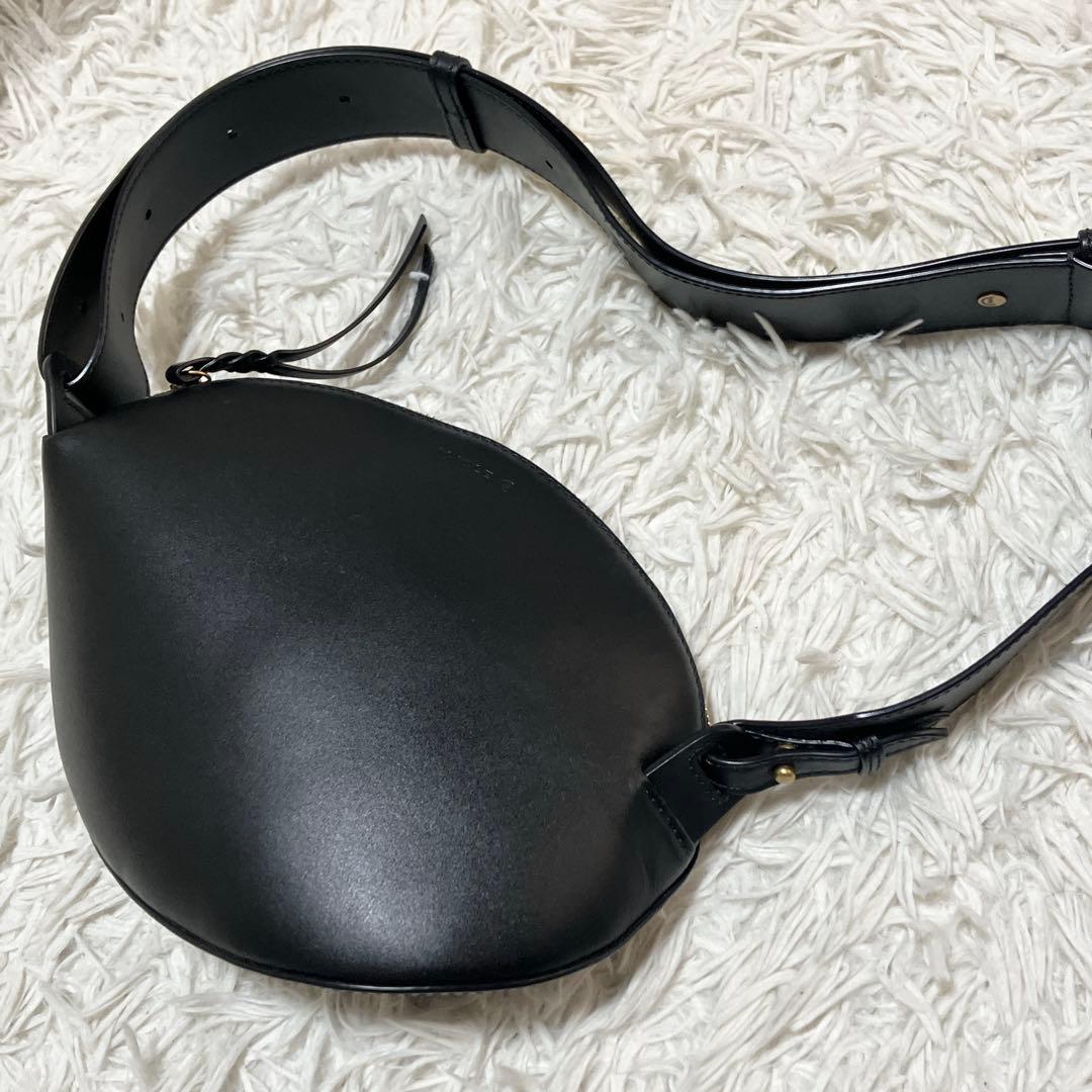 美品 ICICLE アイシクル ボディバッグ レザー ブラック