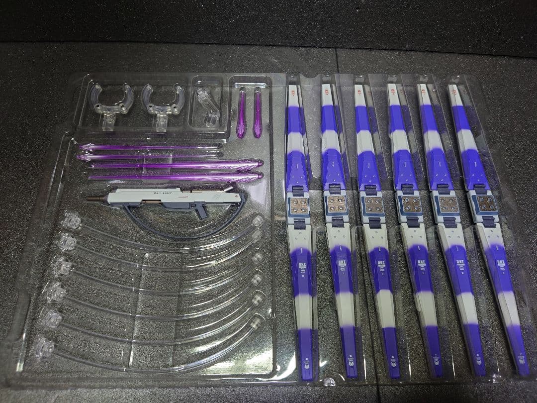 LBUILD　RX-93-v2　Hi-vガンダム