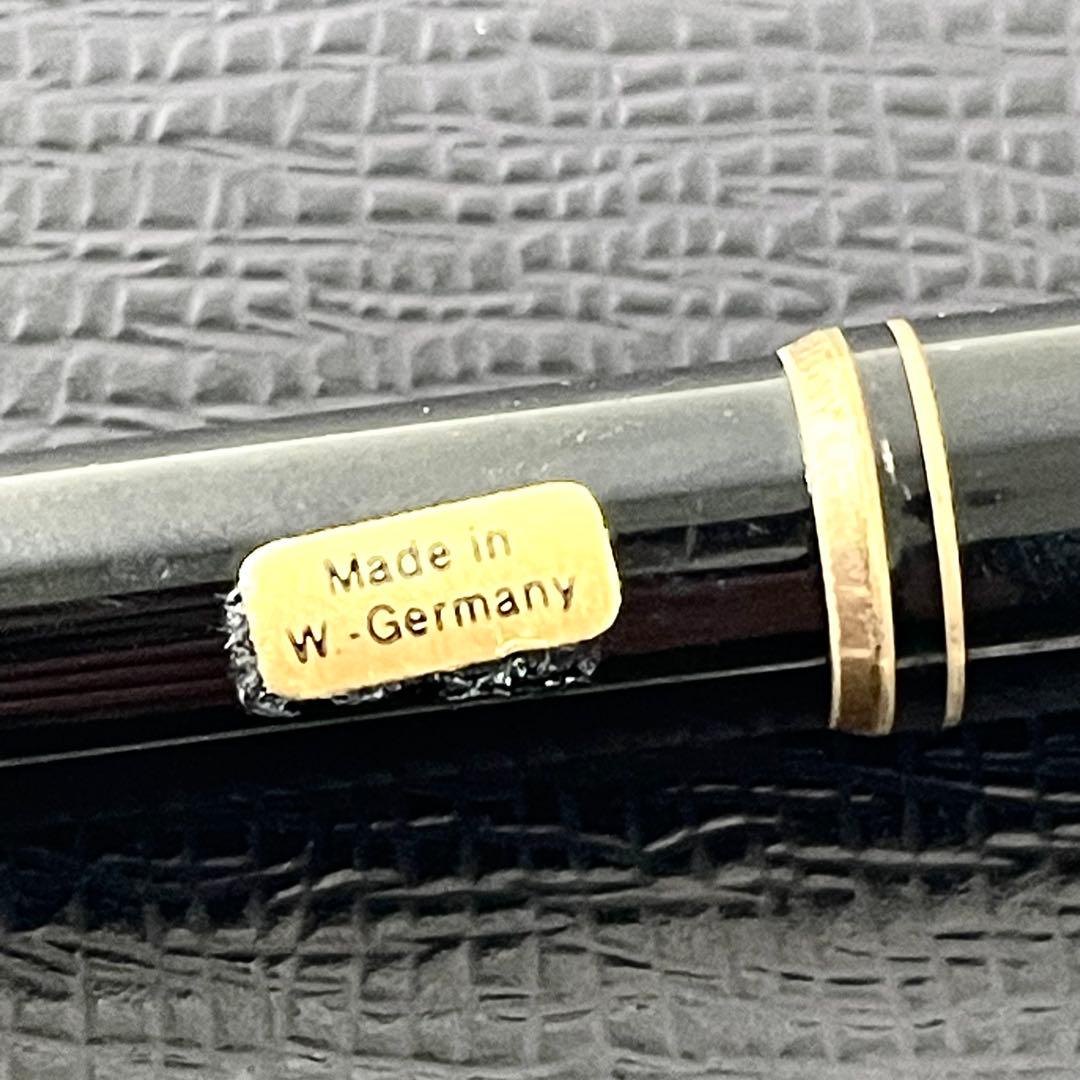 モンブラン　Mont Blanc ボールペン　ブラック　黒