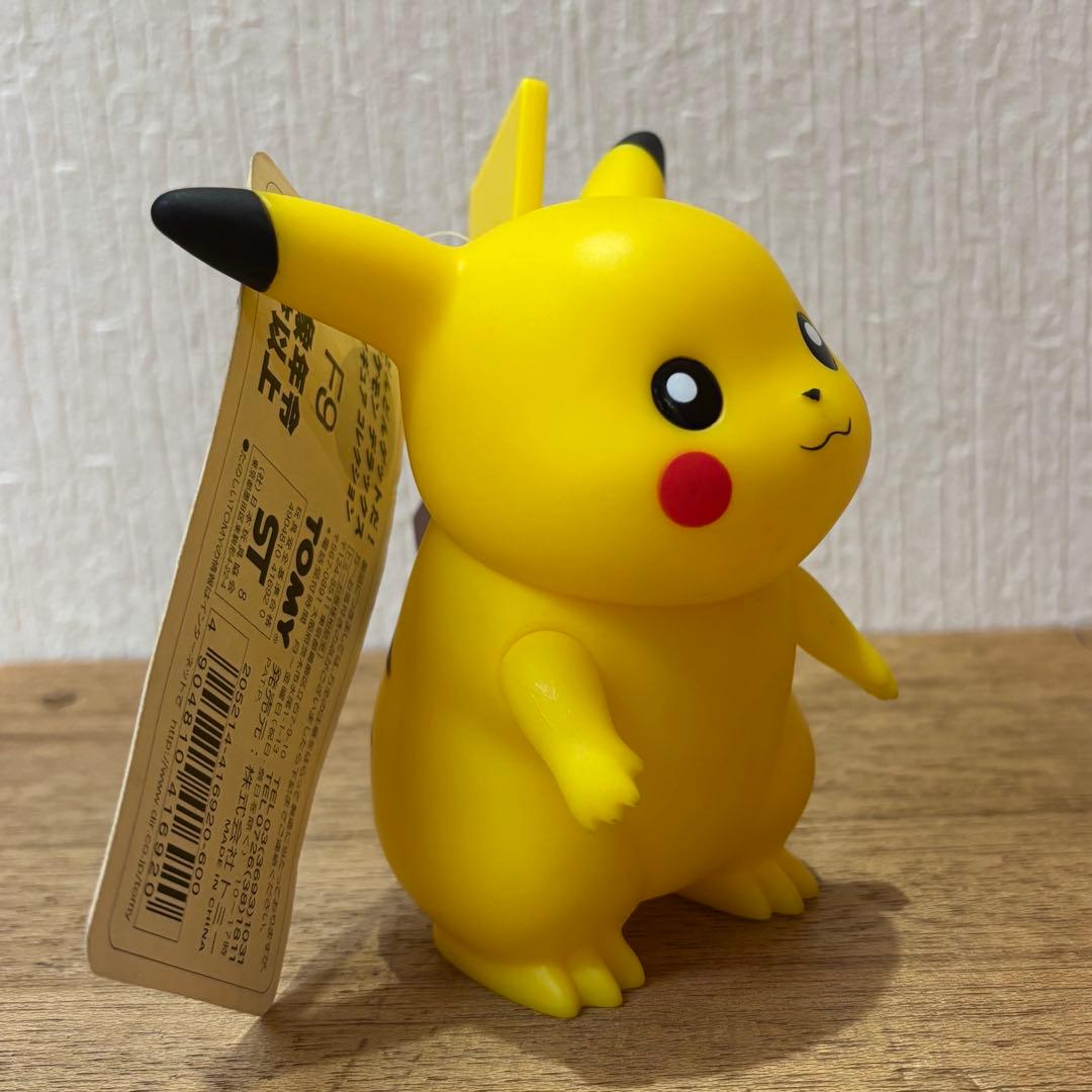 1998年 ポケモンデラックスフィギュアコレクション 01 ピカチュウ TOMY