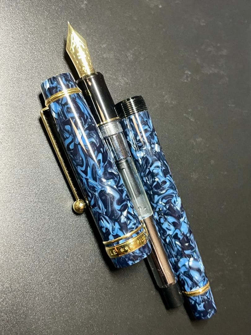 廃盤　レア　パイロット　万年筆　カスタムレガンス1 ブルー　F