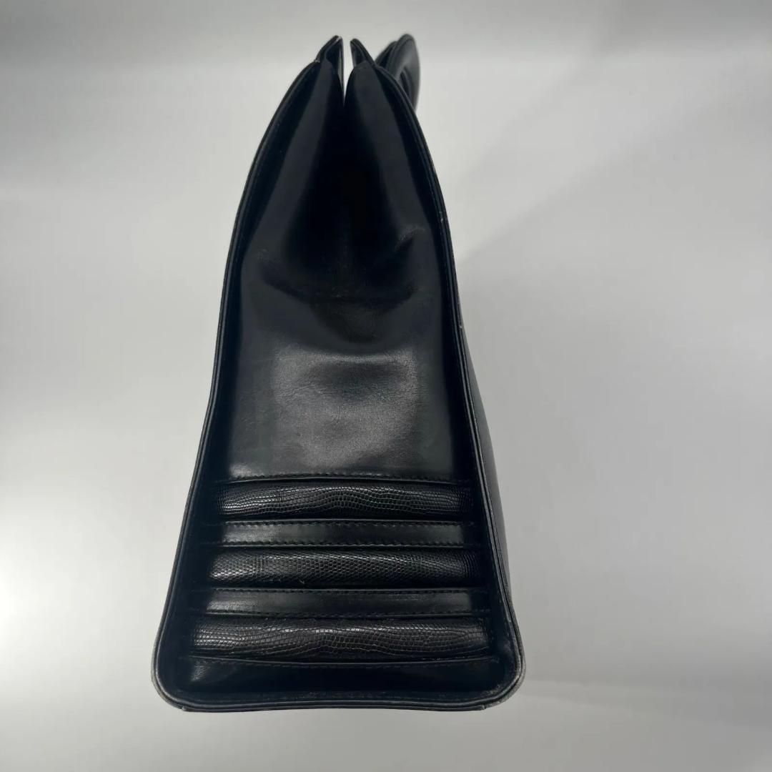 13971✨グッチ ハンドバッグ レザー フラップ 黒 ブラック