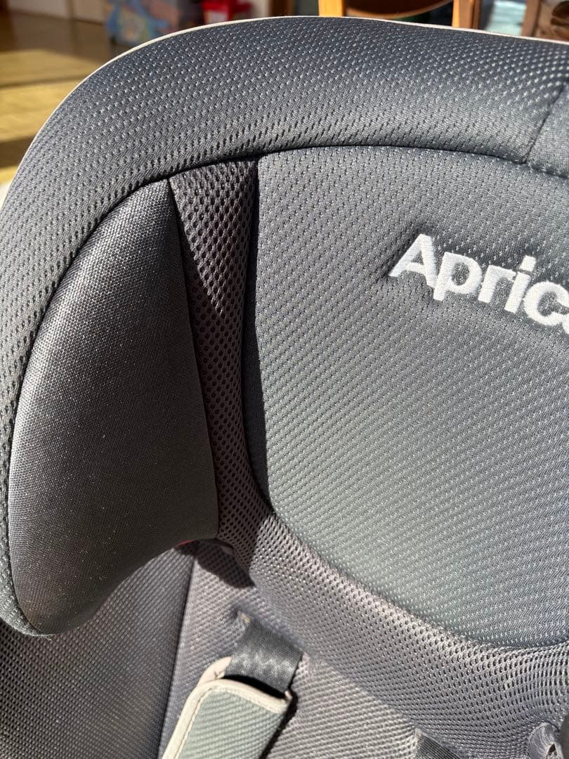 アップリカ　エアグルーヴ　チャイルドシート　ジュニアシート