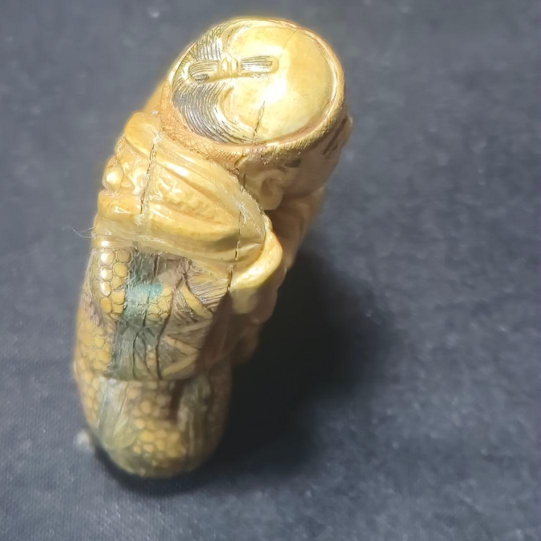 江戸根付 武士の図 山川在銘 天然素材細工 骨董 時代物 古美術 蒐集家放出美品