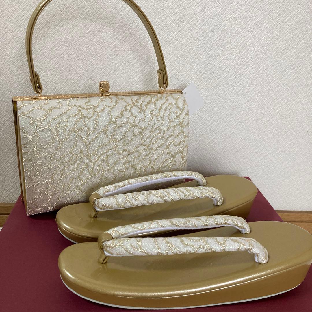 新品　金白ラメ帯地 草履バッグセット 礼装 フリーサイズ ローブデコルテ