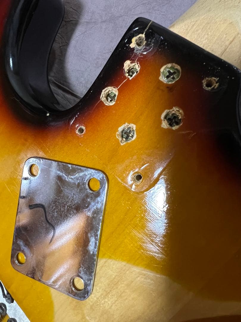 ストラトキャスター ハードレリック加工