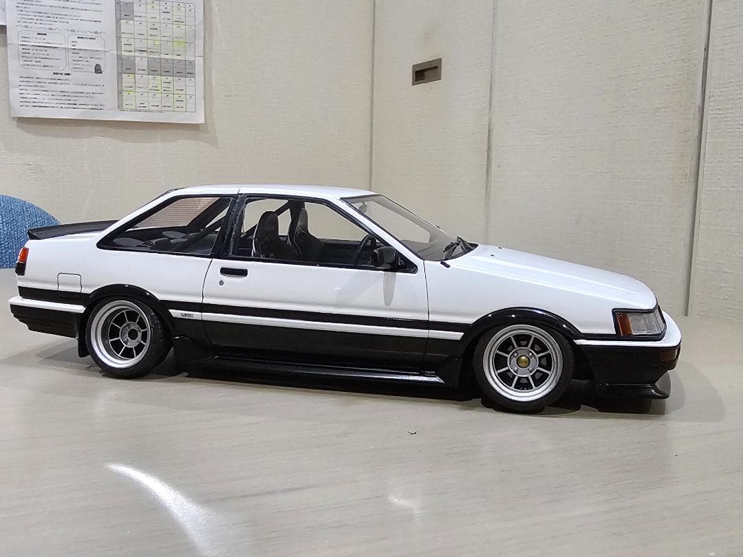 ignitionmodel　1/18　トヨタ　カローラ　レビン　GT-Apex