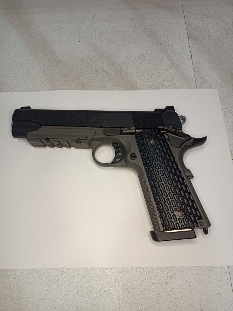 八5877【美品】TOKYO マルイ　ナイトウォーリア　1911カスタム