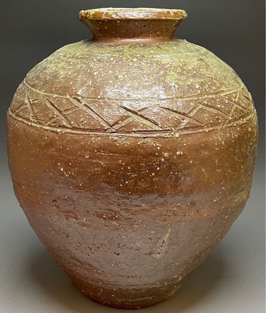 信楽焼　桧垣文壷　在銘　31cm 　　　n698